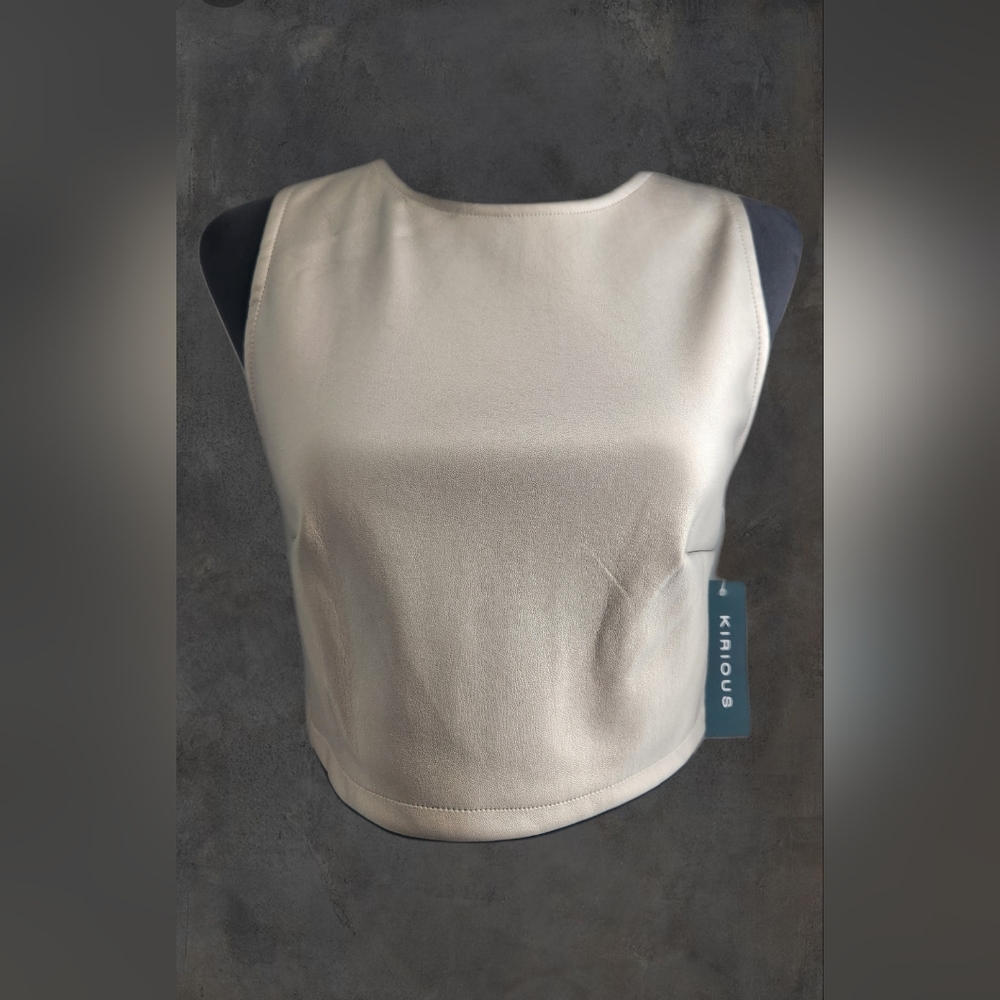 NWT Kirious Champaign Metallic Faux Leather Cropped Halter Top Size Small (C16)